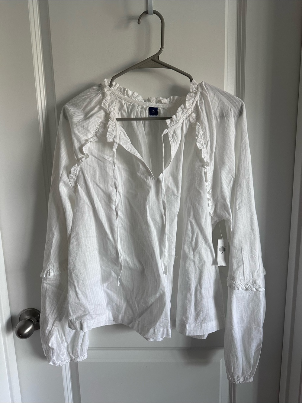 Old Navy White Ruffle-Neck Long-Sleeve Blouse